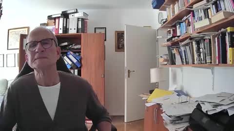 marginalie online show from October 12, 2025, 1:43 pm