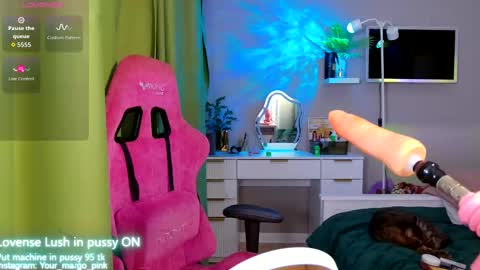 Snapshot of margohotty chatting on October 4, 2025, 4:43 am Margo for you online show from October 4, 2025, 4:43 am