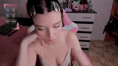 Snapshot of margopink chatting on October 13, 2025, 5:13 pm Margot online show from October 13, 2025, 5:13 pm