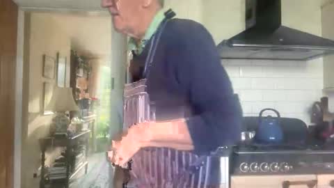 marhea online show from December 22, 2025, 12:02 pm