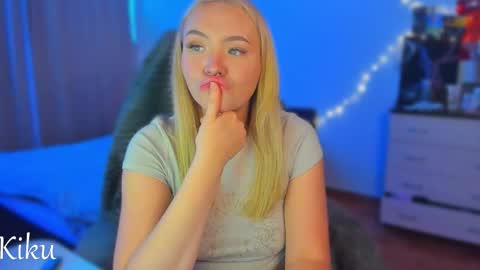 Kiku and Marii - online show from October 10, 2025, 12:42 am