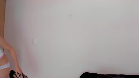 mari_mar69 online show from January 16, 2025, 1:14 pm