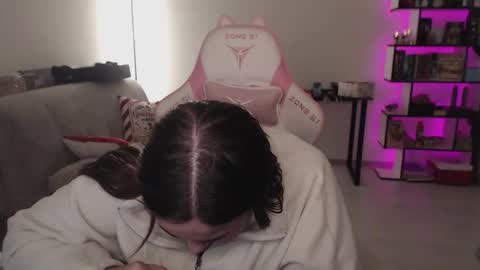 mari moore online show from December 14, 2025, 5:40 pm