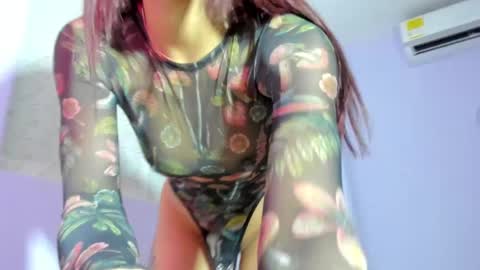 Meli-Mari  online show from December 6, 2024, 1:33 pm