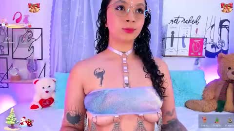 Mari Sweett  online show from December 22, 2025, 8:17 pm