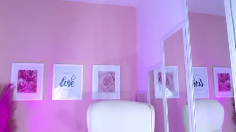 Snapshot of maria_jones chatting on December 16, 2024, 2:16 pm  Instagram soymj01 online show from December 16, 2024, 2:16 pm