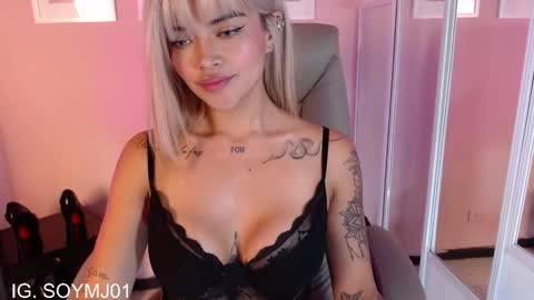 Snapshot of maria_jones chatting on September 17, 2025, 1:46 pm  Instagram soymj01 online show from September 17, 2025, 1:46 pm