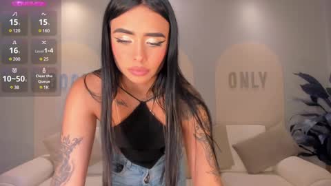 Snapshot of mariaherrera_ chatting on December 28, 2024, 2:22 am MARIA HERRERA online show from December 28, 2024, 2:22 am