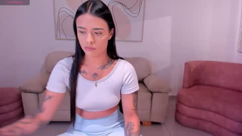 Snapshot of mariaherrera_ chatting on September 17, 2025, 8:21 pm MARIA HERRERA online show from September 17, 2025, 8:21 pm