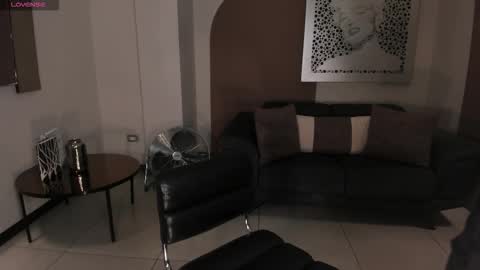 Snapshot of mariaherrera_ chatting on October 21, 2025, 2:56 am MARIA HERRERA online show from October 21, 2025, 2:56 am