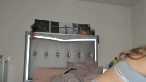 Snapshot of mariahpinkkitty chatting on January 3, 2025, 3:27 am Pinkkitty online show from January 3, 2025, 3:27 am