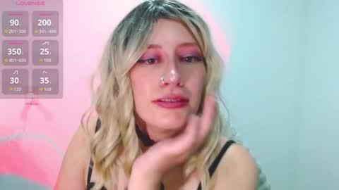 Mariana online show from February 15, 2026, 1:02 am