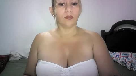 mariana995649 online show from May 9, 2026, 11:15 am