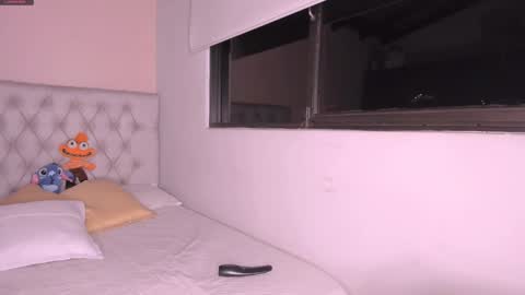 Snapshot of mariana__roe chatting on January 17, 2025, 3:34 am Mariana Roe online show from January 17, 2025, 3:34 am