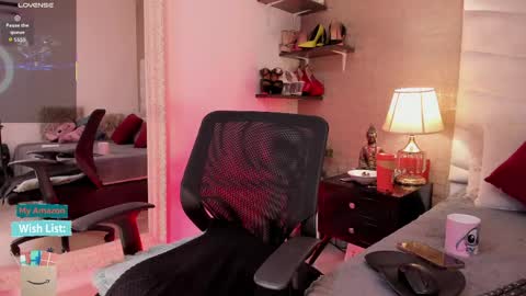 Mar y online show from May 12, 2026, 2:58 pm