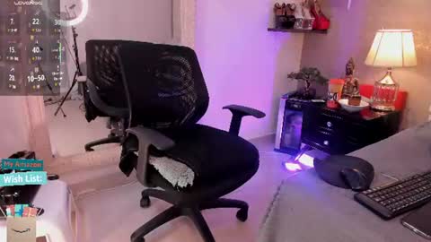 Snapshot of mariana_c chatting on June 27, 2026, 2:23 pm Mar y online show from June 27, 2026, 2:23 pm