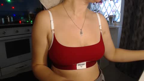 Snapshot of mariana_mur chatting on February 3, 2025, 11:42 am MarianaMur online show from February 3, 2025, 11:42 am