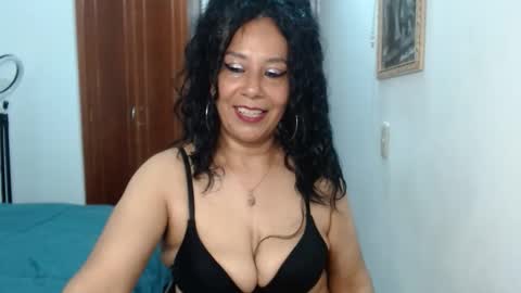 Snapshot of mariana_night chatting on April 21, 2026, 9:50 pm mariana_night online show from April 21, 2026, 9:50 pm
