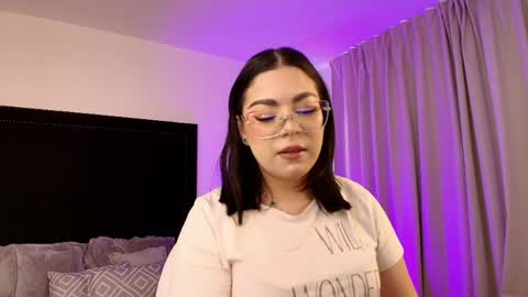 Snapshot of mariana_owen chatting on May 13, 2026, 11:51 am online show from May 13, 2026, 11:51 am