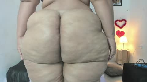 mariana_villa3 online show from June 30, 2026, 3:02 pm