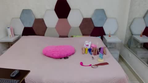 mariana online show from February 28, 2026, 7:04 pm