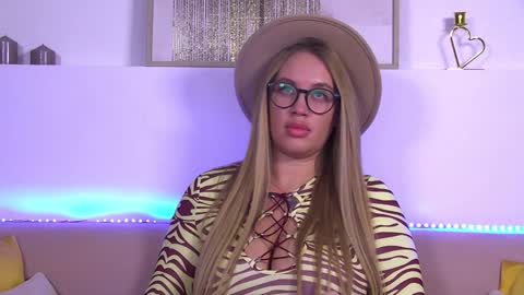 Maria online show from January 21, 2025, 3:43 pm