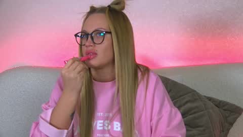 Maria online show from February 26, 2025, 1:19 pm