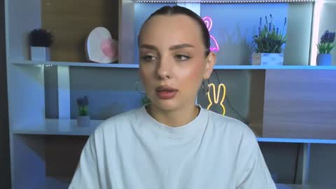 marianna gray online show from April 12, 2026, 9:36 am