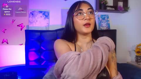 Marian online show from March 23, 2026, 10:25 pm