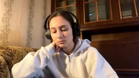 Lois online show from March 16, 2026, 1:04 pm