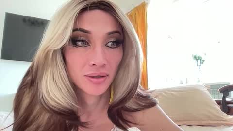 Mari online show from March 26, 2026, 11:27 am