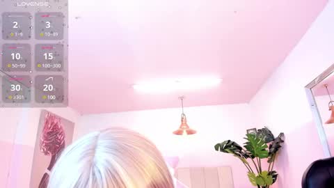 Marie online show from February 25, 2025, 3:52 am