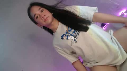 yourdreamgirl  MARIE  online show from April 25, 2026, 3:09 am