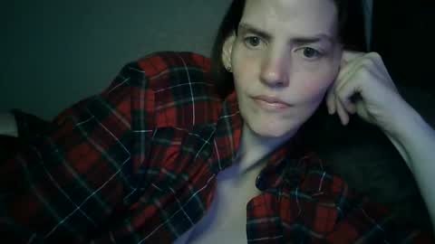 Mariejojo online show from December 4, 2025, 1:53 pm