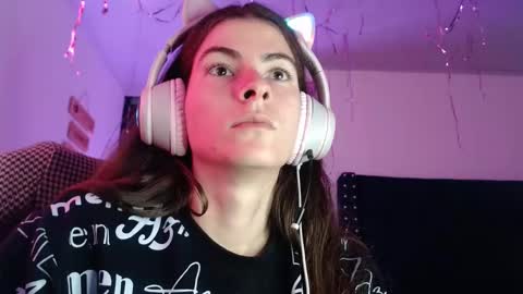 Snapshot of mariel_sins21 chatting on January 4, 2025, 4:32 pm Mariie online show from January 4, 2025, 4:32 pm