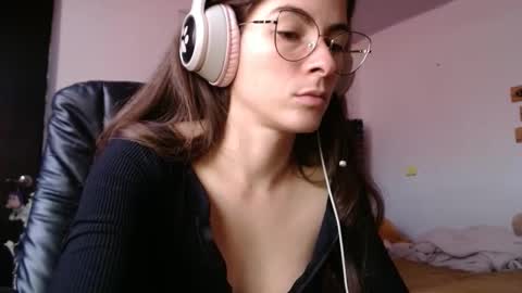 Snapshot of mariel_sins21 chatting on February 5, 2025, 4:03 pm Mariie online show from February 5, 2025, 4:03 pm