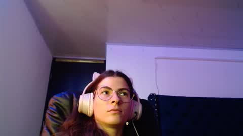 Snapshot of mariel_sins21 chatting on February 16, 2025, 5:26 pm Mariie online show from February 16, 2025, 5:26 pm