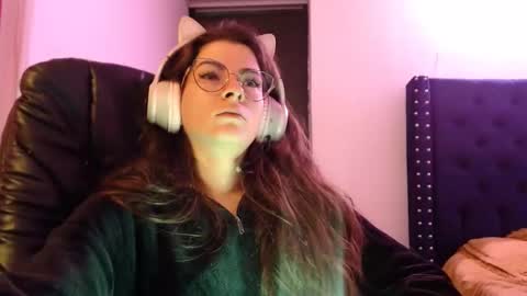 Snapshot of mariel_sins21 chatting on February 21, 2025, 12:06 pm Mariie online show from February 21, 2025, 12:06 pm