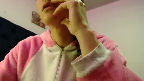 Snapshot of mariel_sins21 chatting on February 27, 2025, 10:42 pm Mariie online show from February 27, 2025, 10:42 pm