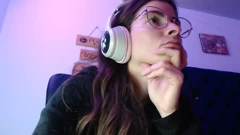 Snapshot of mariel_sins21 chatting on March 6, 2025, 9:53 pm Mariie online show from March 6, 2025, 9:53 pm