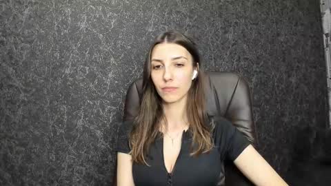 Snapshot of marielleanker chatting on September 23, 2025, 10:51 am marielleanker online show from September 23, 2025, 10:51 am