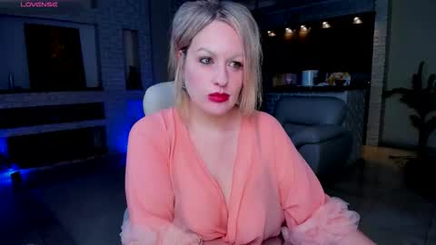 mariemlui online show from February 11, 2026, 12:21 pm