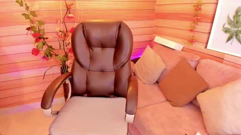 Marien online show from March 9, 2025, 9:46 pm