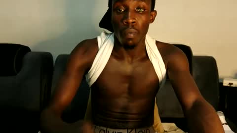 marietabro online show from April 10, 2026, 9:52 pm