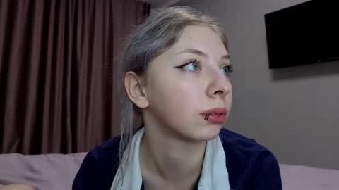 Mariko and Rin online show from February 23, 2025, 11:25 pm