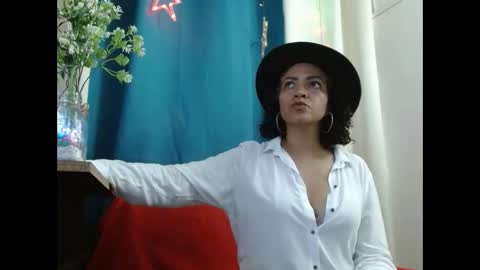 Marilin online show from February 18, 2026, 7:32 pm