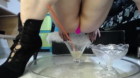 Snapshot of marilyn_jon3s chatting on December 15, 2024, 9:53 pm marilyn_jon3s online show from December 15, 2024, 9:53 pm