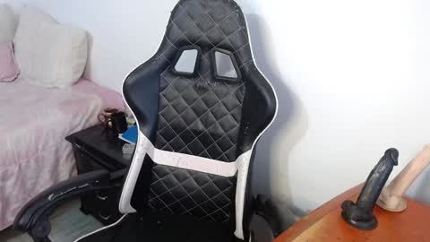 Marilyn  online show from January 18, 2025, 7:49 am