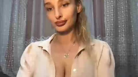 Snapshot of marilyndevilish chatting on December 29, 2024, 9:30 pm MarilynDevilish online show from December 29, 2024, 9:30 pm