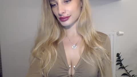 Snapshot of marilyndevilish chatting on January 4, 2025, 12:16 am MarilynDevilish online show from January 4, 2025, 12:16 am